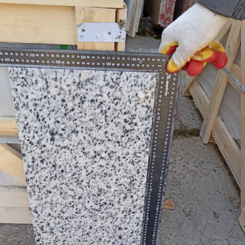 Плитка из Гранита "Halayb White", полирован, толщина 1,8 см, 60х30 см