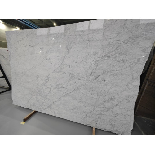 Слэб из Мрамора "BIANCO CARRARA EXTRA" полированный, толщина 2 см